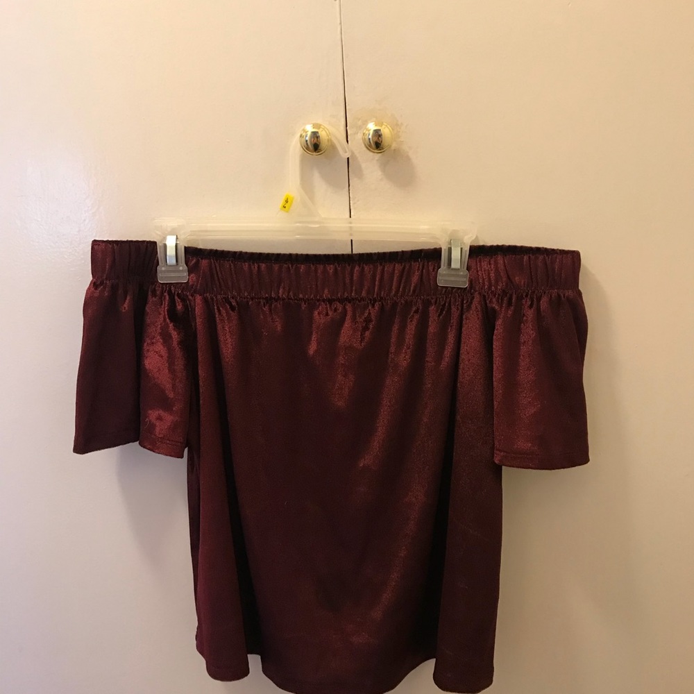 Off the shoulder velvet shirt